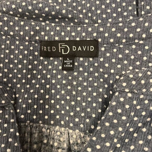 Fred David. Size L. Stretch. Pintucks. Button Placket. Gray/blue. Top. B112 - Picture 7 of 7